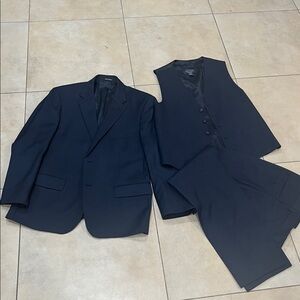 Men’s 3 piece Pronto Uomo Platinum Wool Suit, navy blue, new, 42S